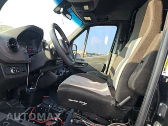 2019 Mercedes-Benz Sprinter 2500 Passenger Van High Roof 170.0" WB - miniatura 25