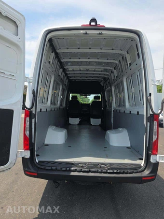 2019 Mercedes-Benz Sprinter 4500 Cargo Van DRW High Roof 170.0" WB - miniatura 12