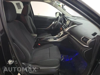 2019 Mitsubishi Eclipse Cross ES – miniatura 8