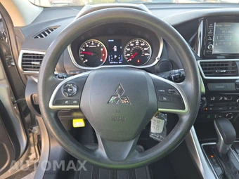 2019 Mitsubishi Eclipse Cross ES – miniatura 10