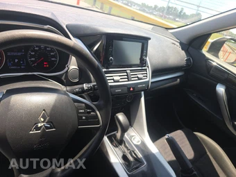 2019 Mitsubishi Eclipse Cross ES – miniatura 11