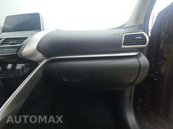 2019 Mitsubishi Eclipse Cross LE – miniatura 16