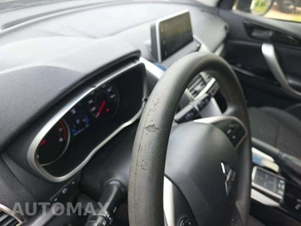 2019 Mitsubishi Eclipse Cross LE – miniatura 18