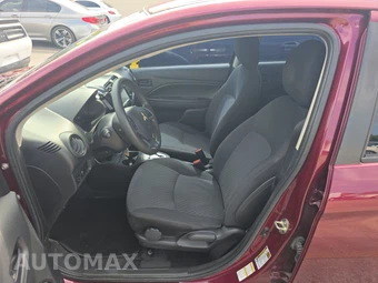 2019 Mitsubishi Mirage ES – miniatura 7
