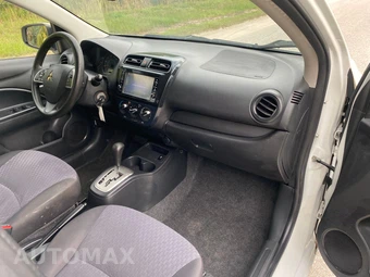 2019 Mitsubishi Mirage ES – miniatura 28