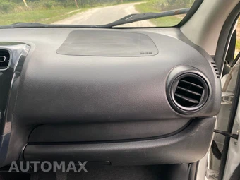 2019 Mitsubishi Mirage ES – miniatura 41