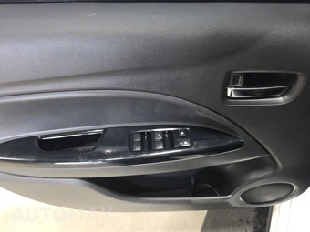 2019 Mitsubishi Mirage G4 SE – miniatura 9
