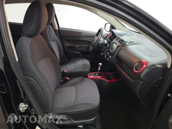 2019 Mitsubishi Mirage LE – miniatura 8