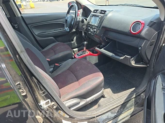 2019 Mitsubishi Mirage LE - miniatura 8