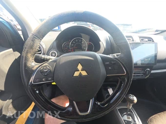 2019 Mitsubishi Mirage SE – miniatura 10
