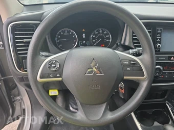 2019 Mitsubishi Outlander ES - miniatura 10