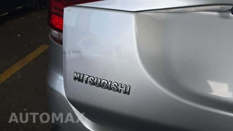 2019 Mitsubishi Outlander ES - miniatura 32