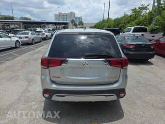 2019 Mitsubishi Outlander ES - miniatura 5