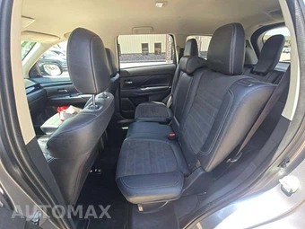2019 Mitsubishi Outlander SE - miniatura 10