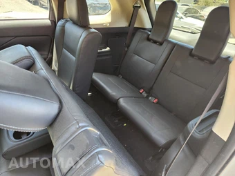 2019 Mitsubishi Outlander SEL - miniatura 13