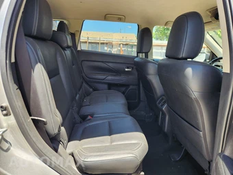2019 Mitsubishi Outlander SEL - miniatura 16