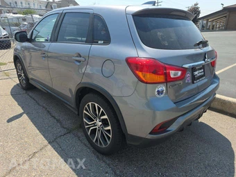 2019 Mitsubishi Outlander Sport ES - miniatura 2