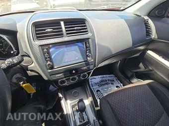 2019 Mitsubishi Outlander Sport LE - miniatura 10