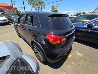 2019 Mitsubishi Outlander Sport LE - miniatura 2