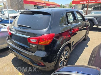 2019 Mitsubishi Outlander Sport LE - miniatura 3