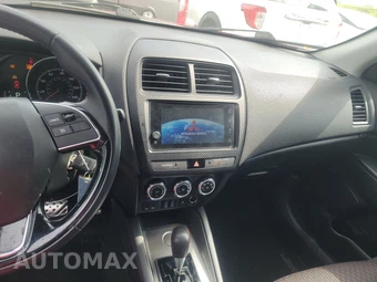 2019 Mitsubishi Outlander Sport LE - miniatura 11