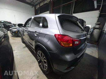 2019 Mitsubishi Outlander Sport LE - miniatura 2