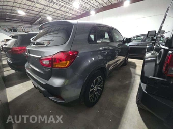 2019 Mitsubishi Outlander Sport LE - miniatura 3