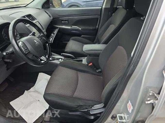 2019 Mitsubishi Outlander Sport SE – miniatura 6