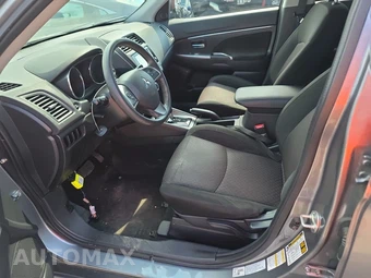 2019 Mitsubishi Outlander Sport SE - miniatura 7