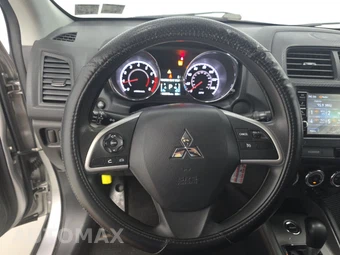 2019 Mitsubishi Outlander Sport SE – miniatura 10