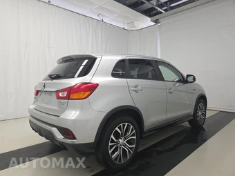 2019 Mitsubishi Outlander Sport SE – miniatura 4