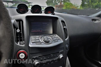 2019 Nissan 370Z Coupe NISMO - miniatura 13