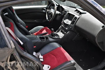 2019 Nissan 370Z Coupe NISMO - miniatura 17