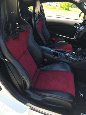 2019 Nissan 370Z Coupe NISMO - miniatura 17