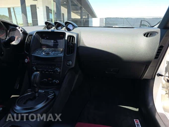 2019 Nissan 370Z Coupe NISMO - miniatura 18