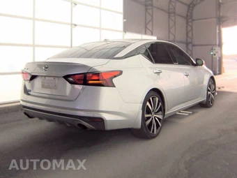 2019 Nissan Altima Platinum – miniatura 4
