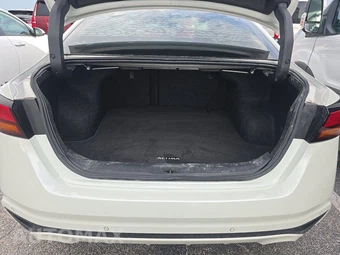 2019 Nissan Altima Platinum – miniatura 16