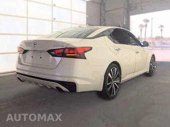 2019 Nissan Altima Platinum – miniatura 4