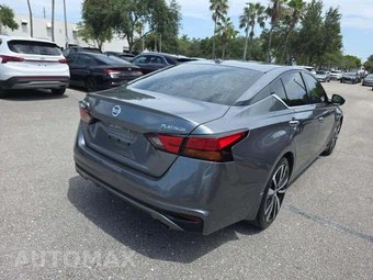 2019 Nissan Altima Platinum – miniatura 2