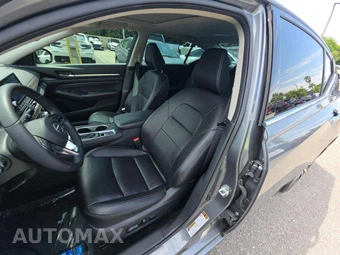 2019 Nissan Altima Platinum – miniatura 4