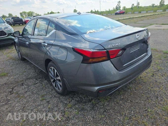 2019 Nissan Altima Platinum - miniatura 2