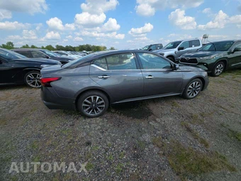 2019 Nissan Altima Platinum - miniatura 4