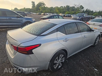 2019 Nissan Altima S – miniatura 4