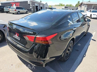 2019 Nissan Altima S - miniatura 3