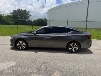 2019 Nissan Altima SL - miniatura 7