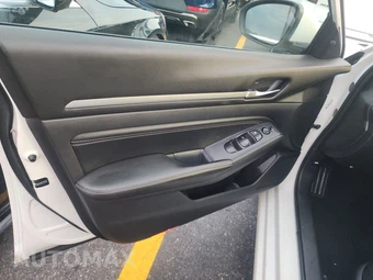 2019 Nissan Altima SL - miniatura 9