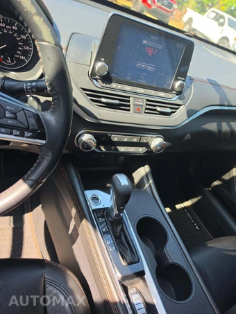 2019 Nissan Altima SR – miniatura 10