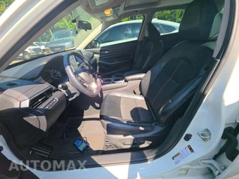2019 Nissan Altima SR – miniatura 6
