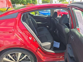 2019 Nissan Altima SR – miniatura 13