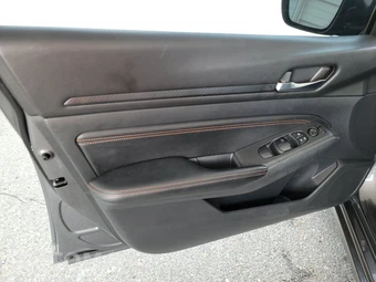 2019 Nissan Altima SR – miniatura 9